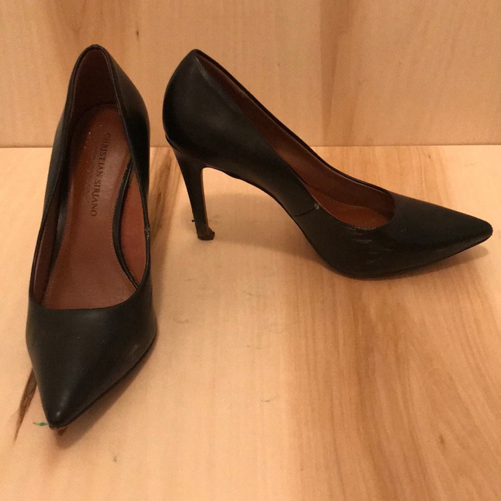 Women’s black heels